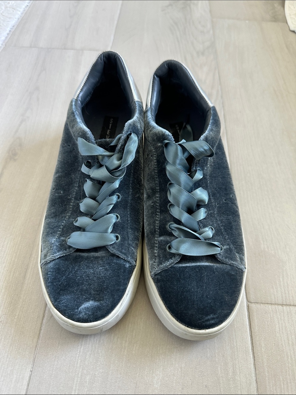 Steve Madden Velvet Low-Top Sneakers in Slate